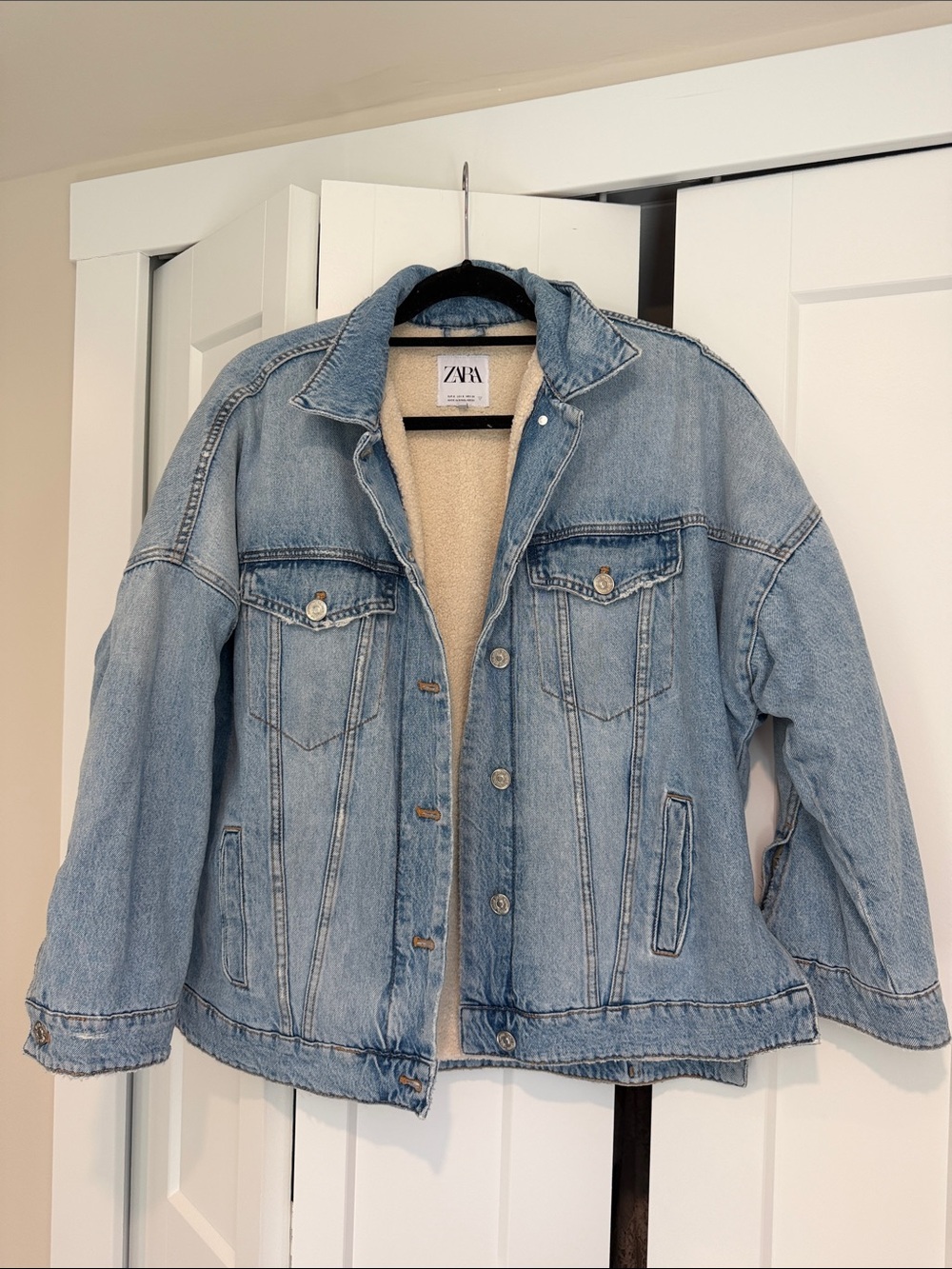 ZARA Oversized Light Blue Denim Jacket with Cream Sherpa Lining